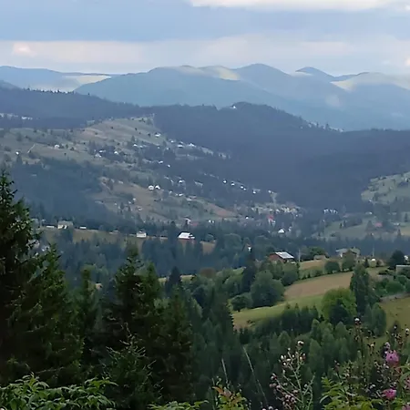 Girs'kyy Podorozhnyk *